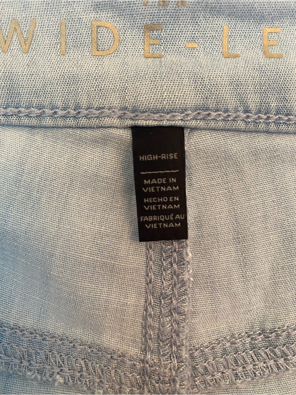 White House black market Light Wash Wide Leg Women’s Jeans (size 6) - Picture 9 of 9